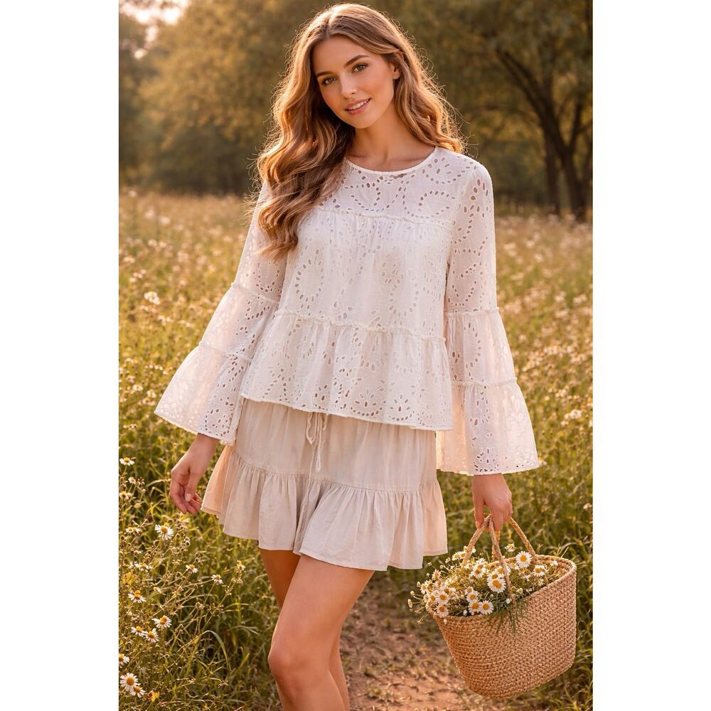 Prose & Poetry, White Eyelet, Lace, Baby Doll Bell Sleeve Boho Top Medium ￼